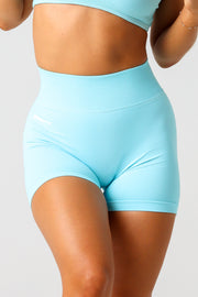 Shape Me Seamless Scrunch Shorts#colour_ice-baby
